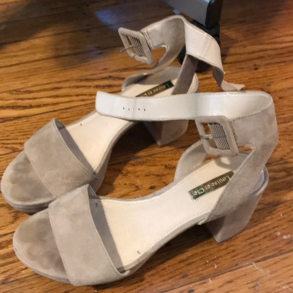 Heels - Picture 2 of 3